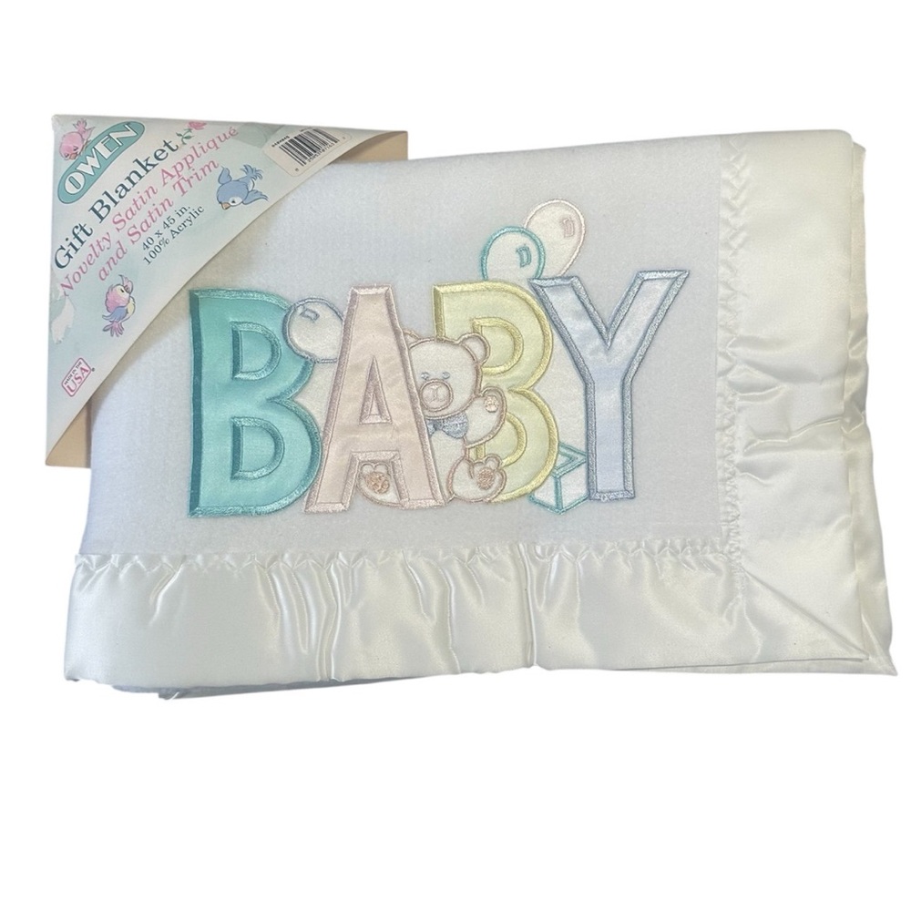 100% Acrylic Vintage Owen Baby Blanket White Pastel Silky Satin Edge Trim NEW